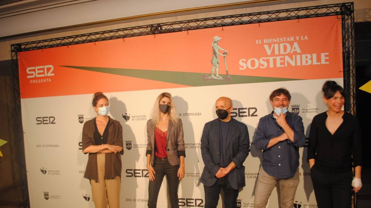 Primera mesa: Sostenibilidad y Vida Pública ¿Compromiso o imagen?