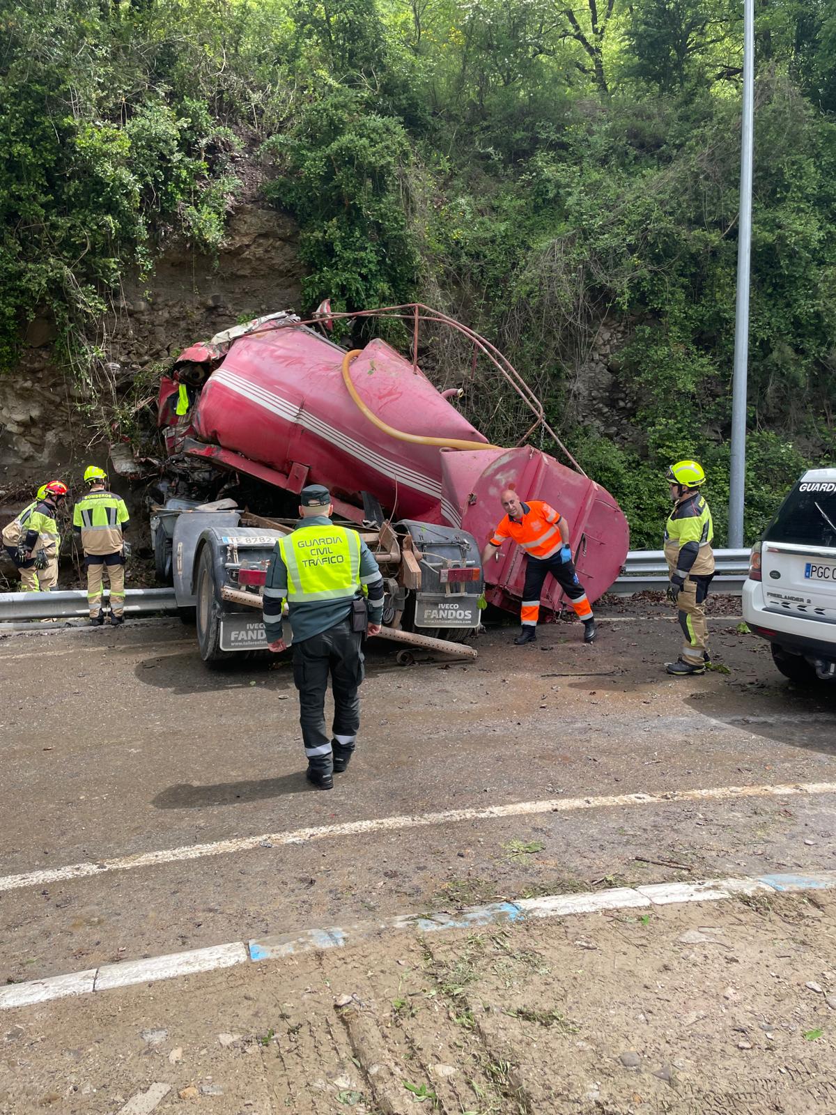 Fallece el conductor de un camión en Fiscal (Huesca).