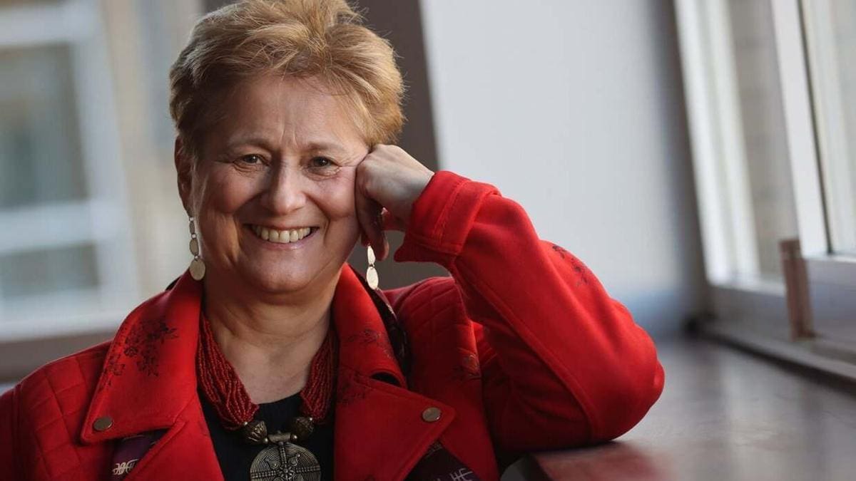 Rosa Cobo presenta en 'Hoy por Hoy San Sebastián' su libro "La ficción del consentimiento sexual"