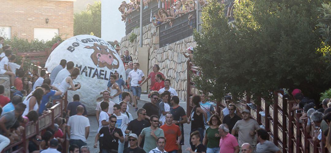 Los corredores están obligados a llevar casco