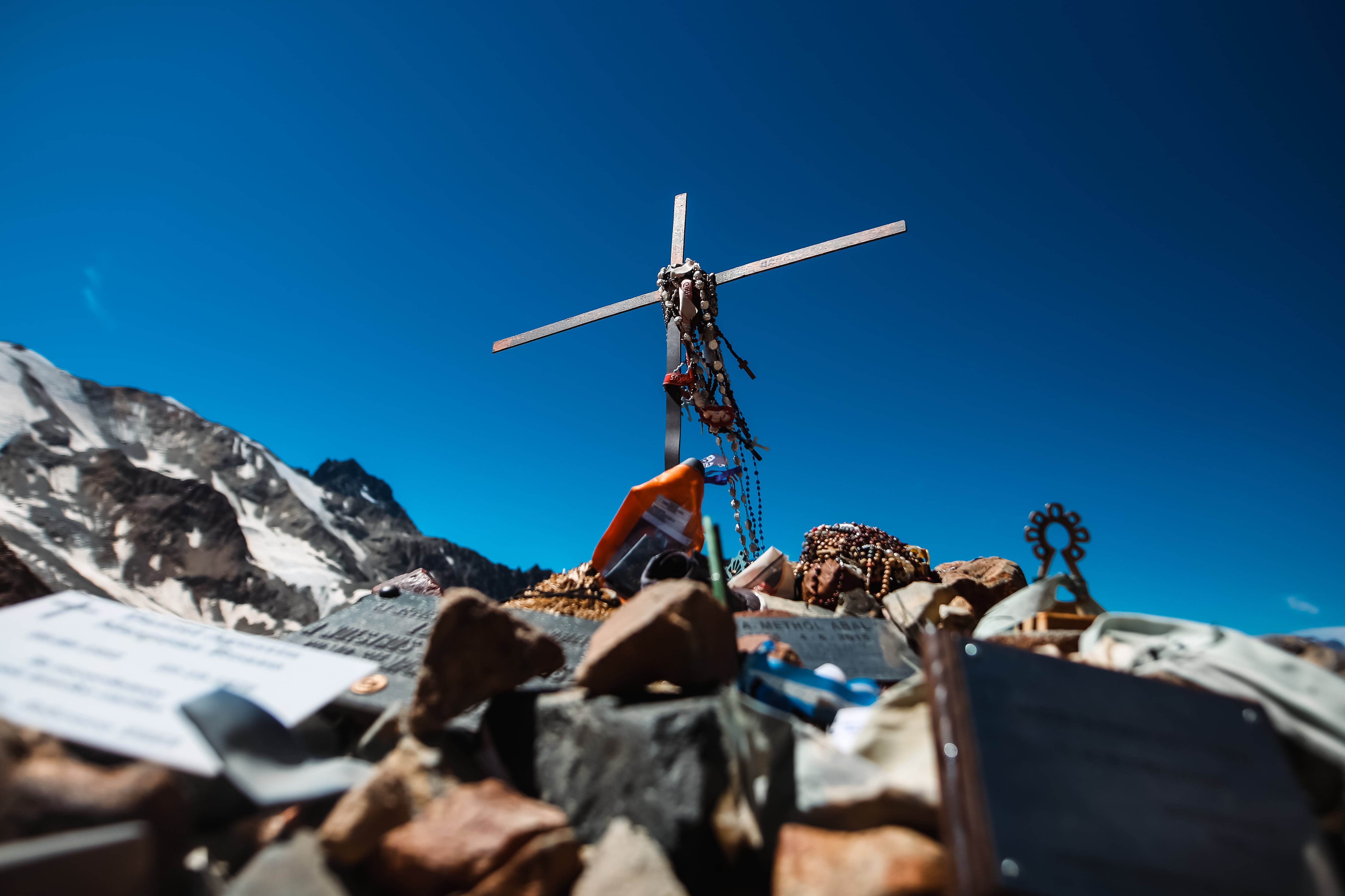 El Valle de las Lágrimas fue el lugar en el que en 1972 se estrelló el avión de la Fuerza Aérea Uruguaya, el accidente que desencadenó &#039;La sociedad de la nieve&#039;