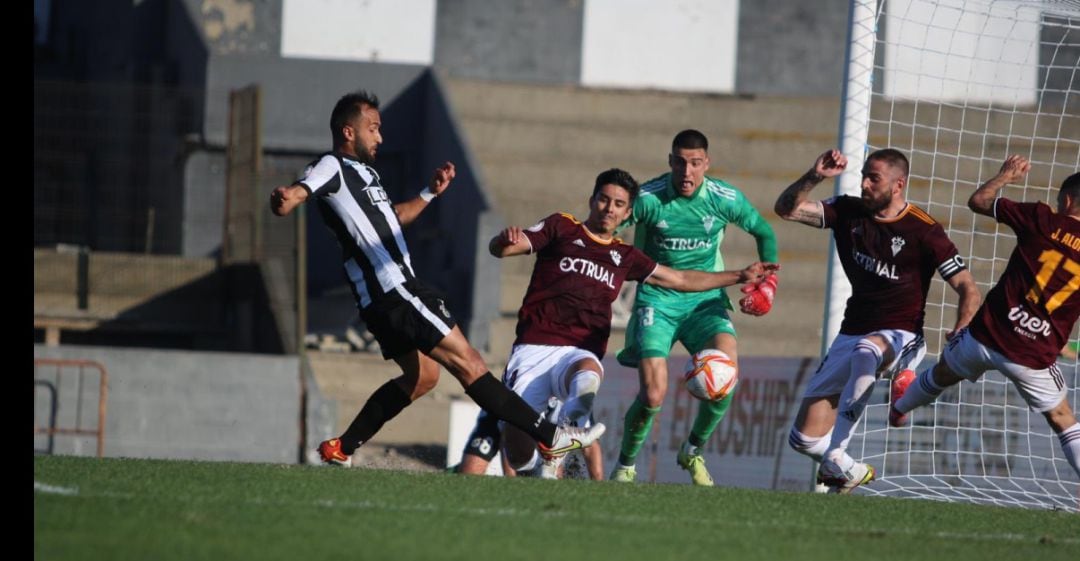 Partido disputado entre el Linense y el Albacete