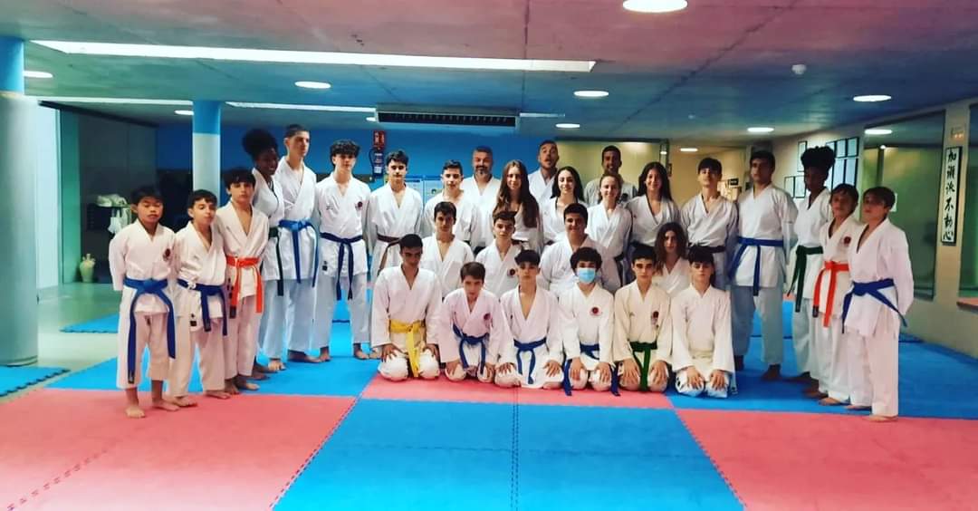 Alumnos participantes en la Liga Andaluza de karate