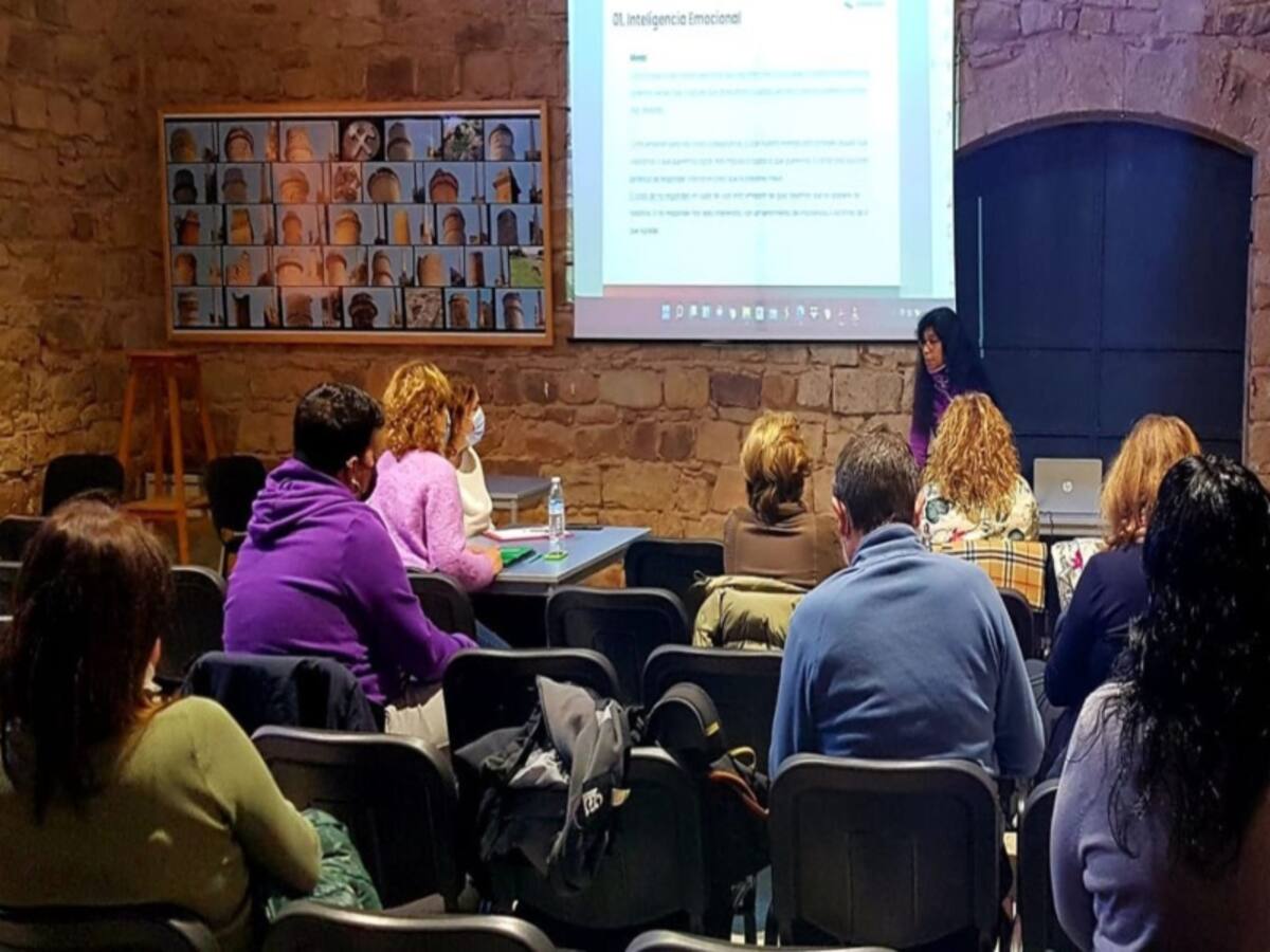 Ana Verona, responsable de la Escuela de Economía Social en Linares