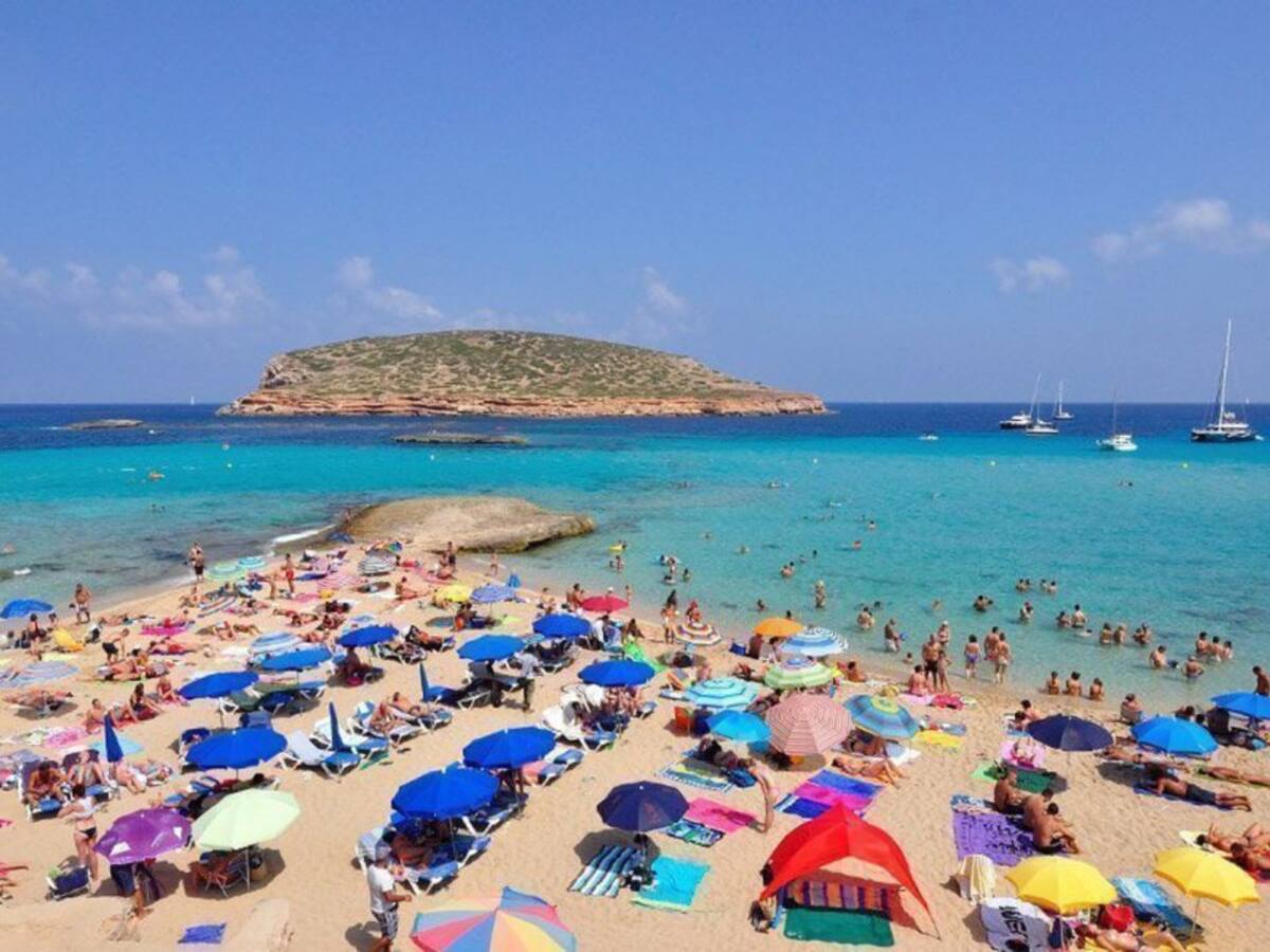 Sant Josep controlará el aforo de Cala Bassa y Platges de Comte desde finales de julio