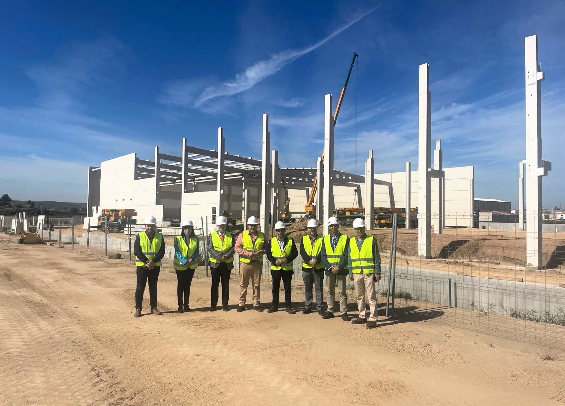 Visita a las obras de la planta logística del grupo Luis Piña