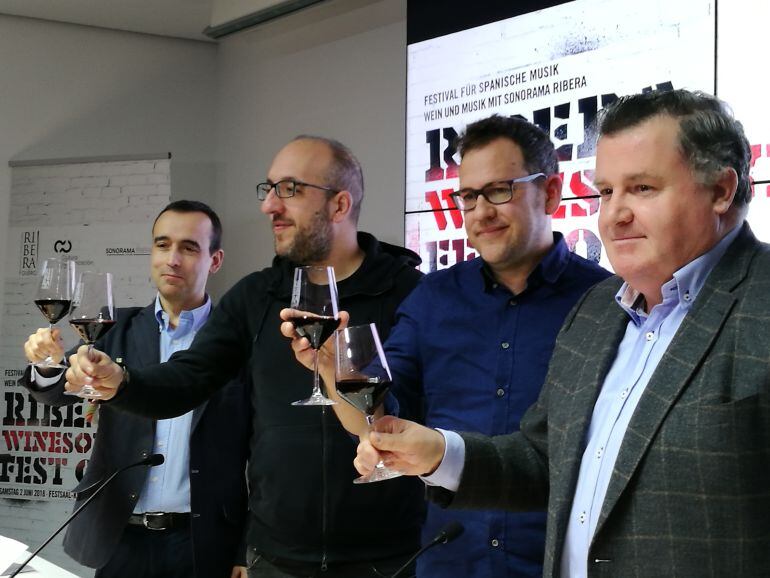 La presentación del Ribera Winesouds Fest tuvo lugar en la sede de Roa con un brindis