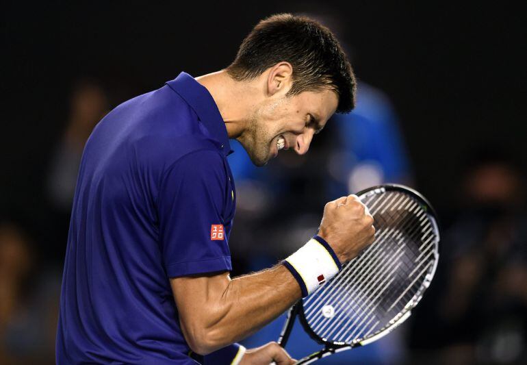 Novak Djokovic celebra un punto en su partido ante Andy Murray.