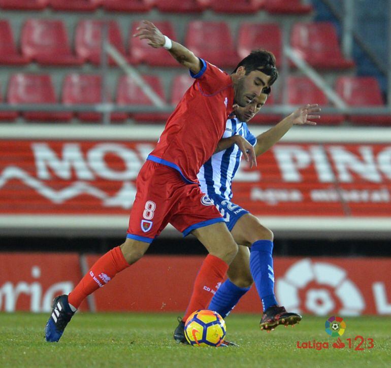 Alberto Escasi, durante el partido ante el Lorca en Los Pajaritos.