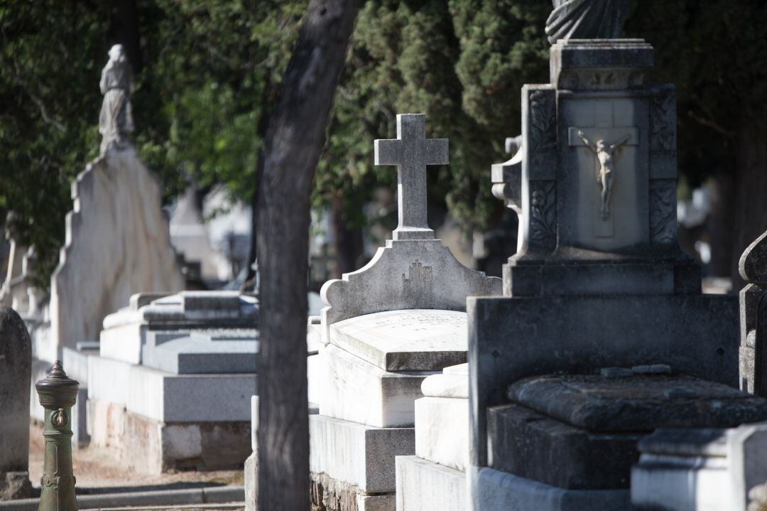 Ataúdes y lápidas del Cementerio 