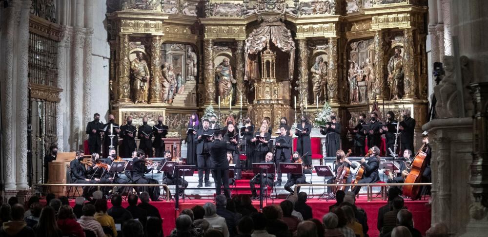 Actuación en la nave central de la Catedral de Burgos Baroque Emsemble