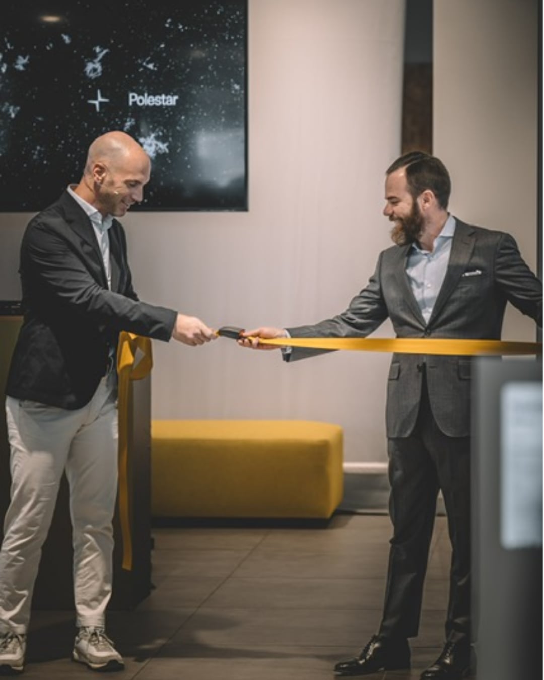 Adrien Palumbo, director general de Polestar España y Alberto Sánchez, director general de Automóviles Sánchez en Automóviles Sánchez en la inauguración de la marca Polestar.