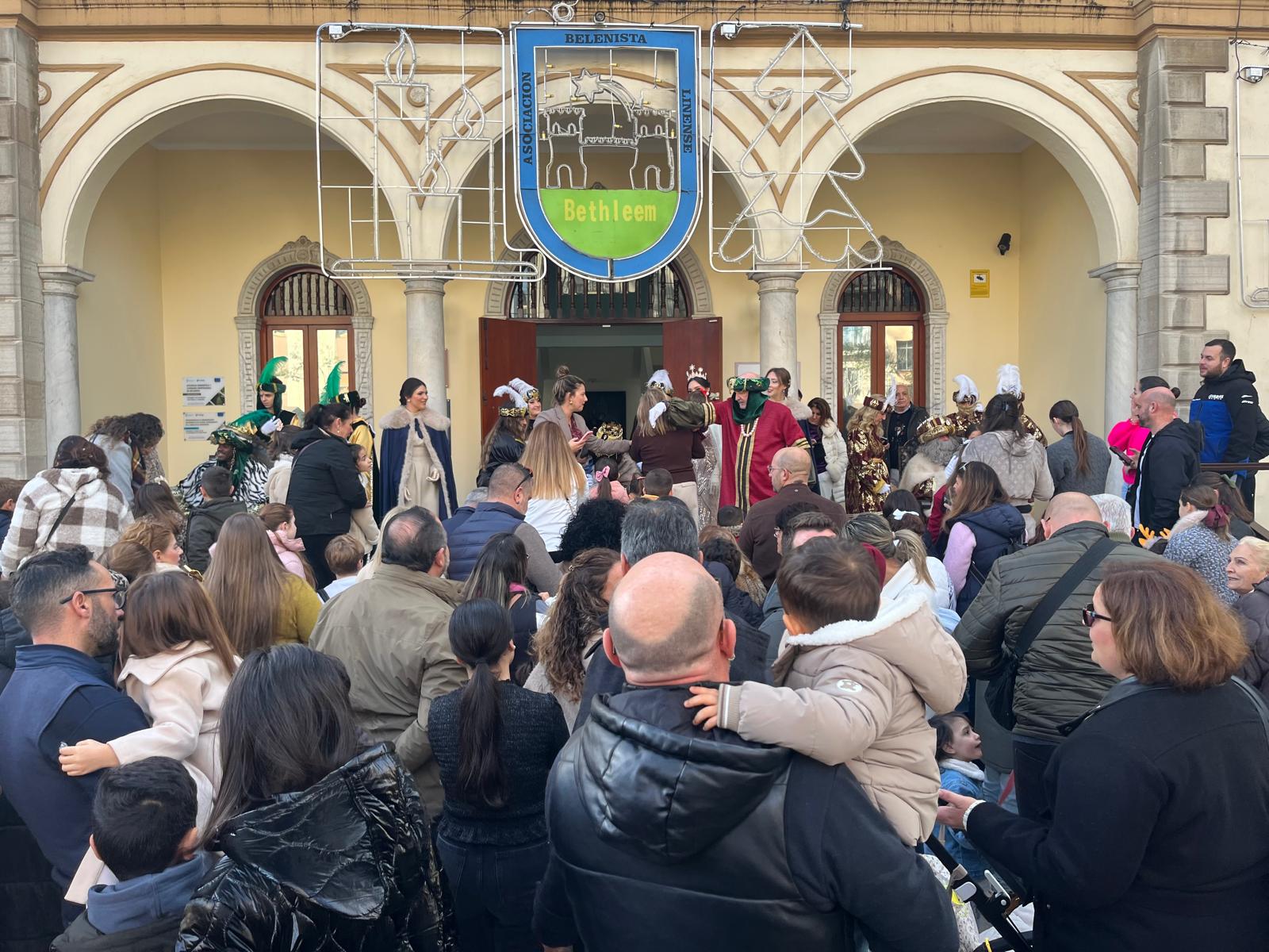 Recepción a los Reyes Magos en La Línea