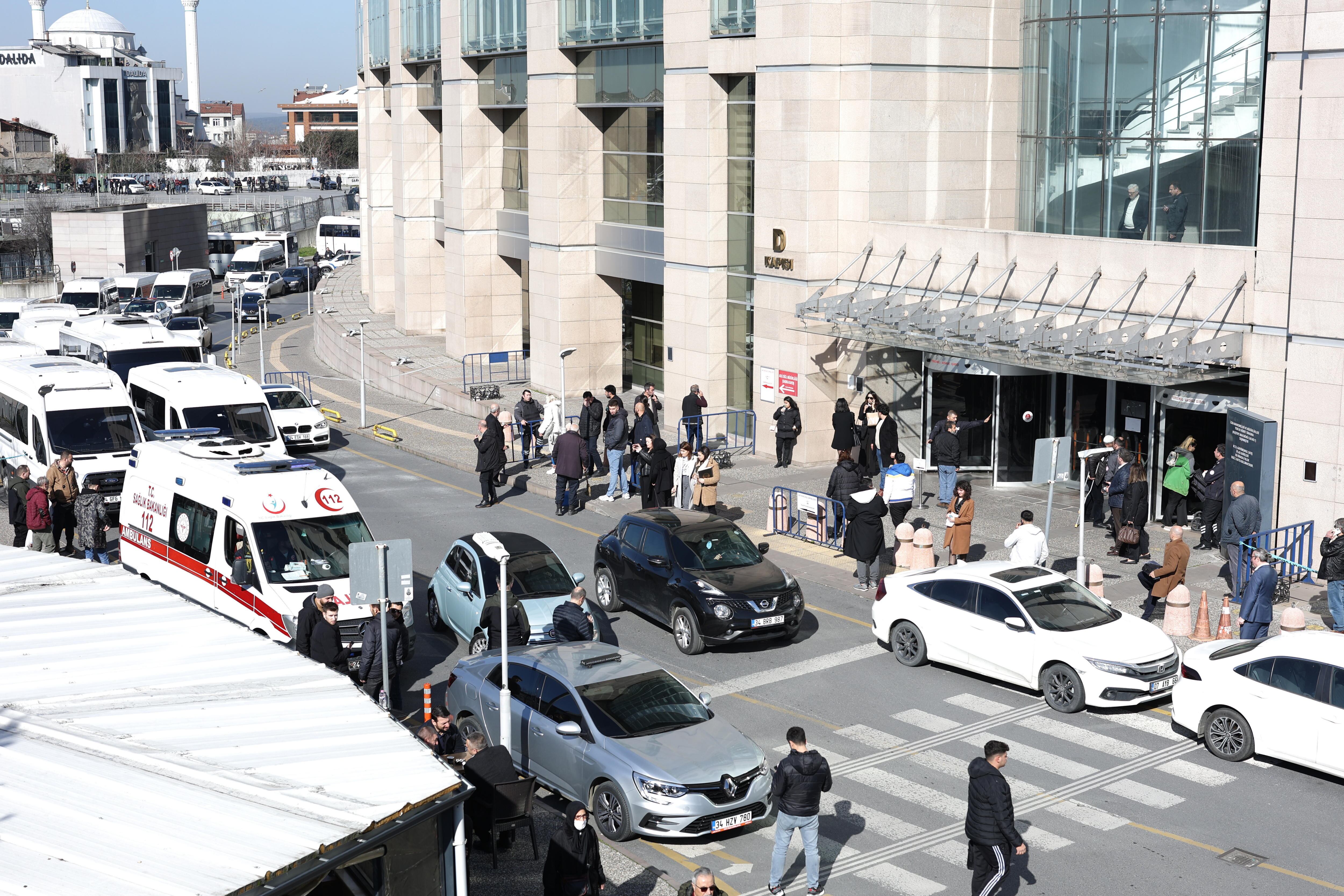 Atentado en unos tribunales en Estambul (Turquía).