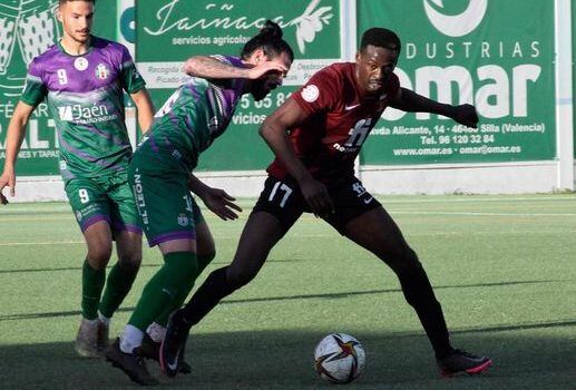 El Eldense ha logrado tres puntos de oro en el campo del Atlético Mancha Real