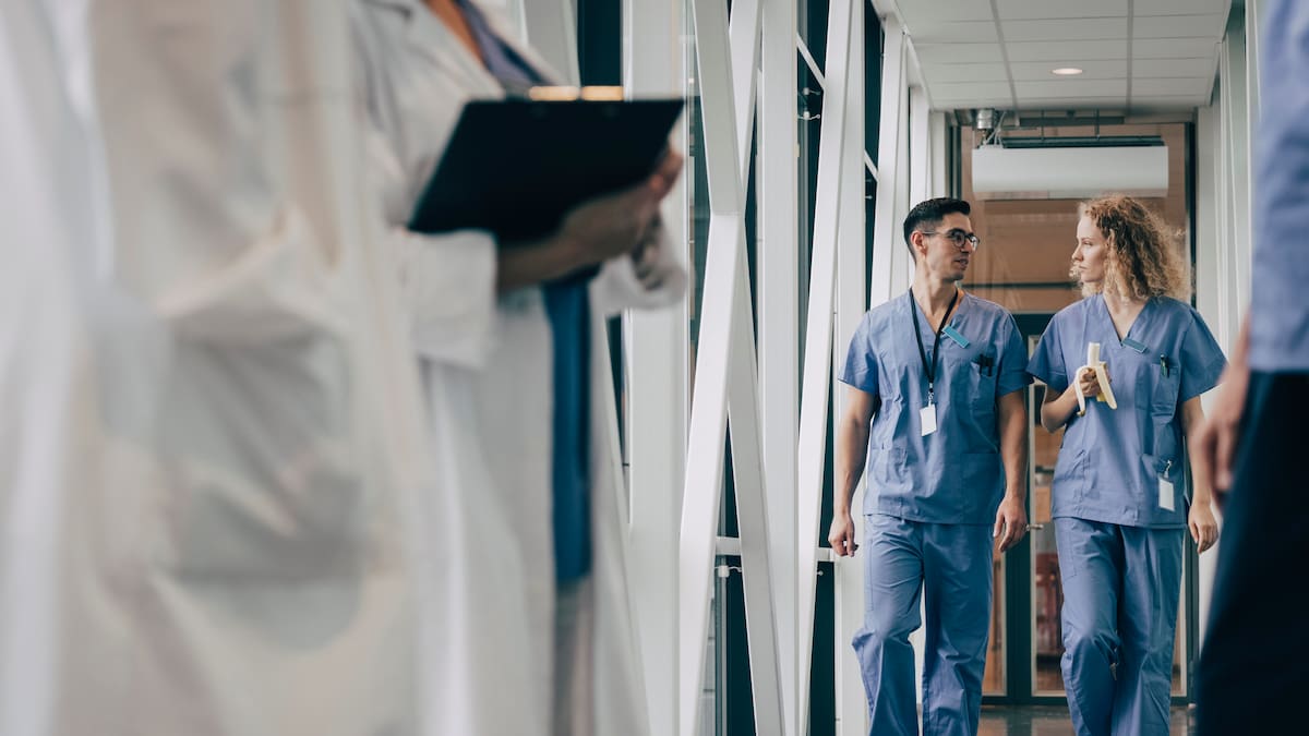 Nueva agresión física y verbal, a una enfermera en el Centro de Salud de Santiago de la Espada