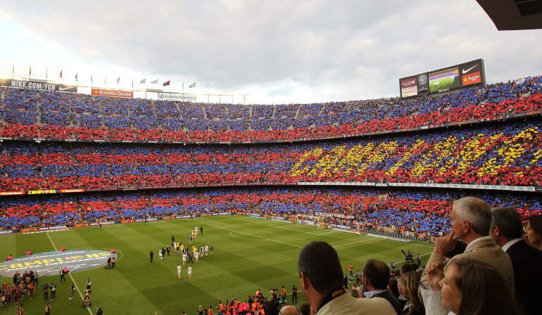 GRA348. BARCELONA, 23/05/2015.- Vista general del estadio del Nou Camp, durante el encuentro correspondiente a la última jornada de primera división, que han disputado esta tarde frente al Deportivo de la Coruña en el estadio del Nou Camp. EFE / Toni Garriga.