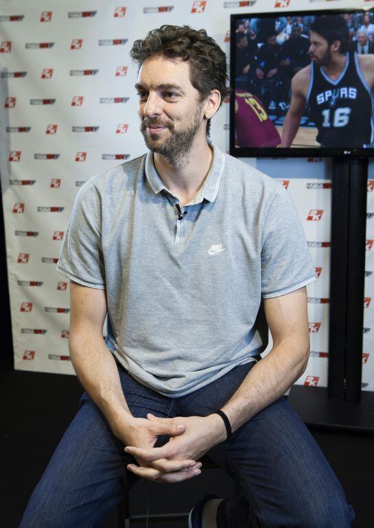 Pau Gasol, delante de su versión virtual