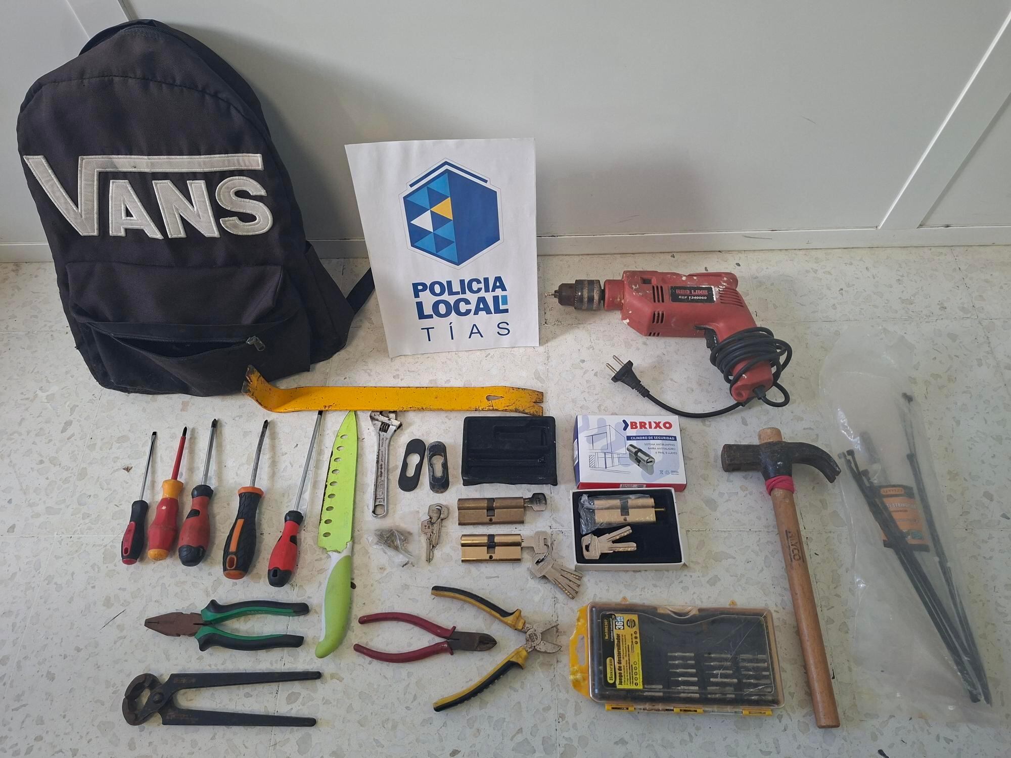 Material requisado a una pareja de okupas en Tías, Lanzarote.