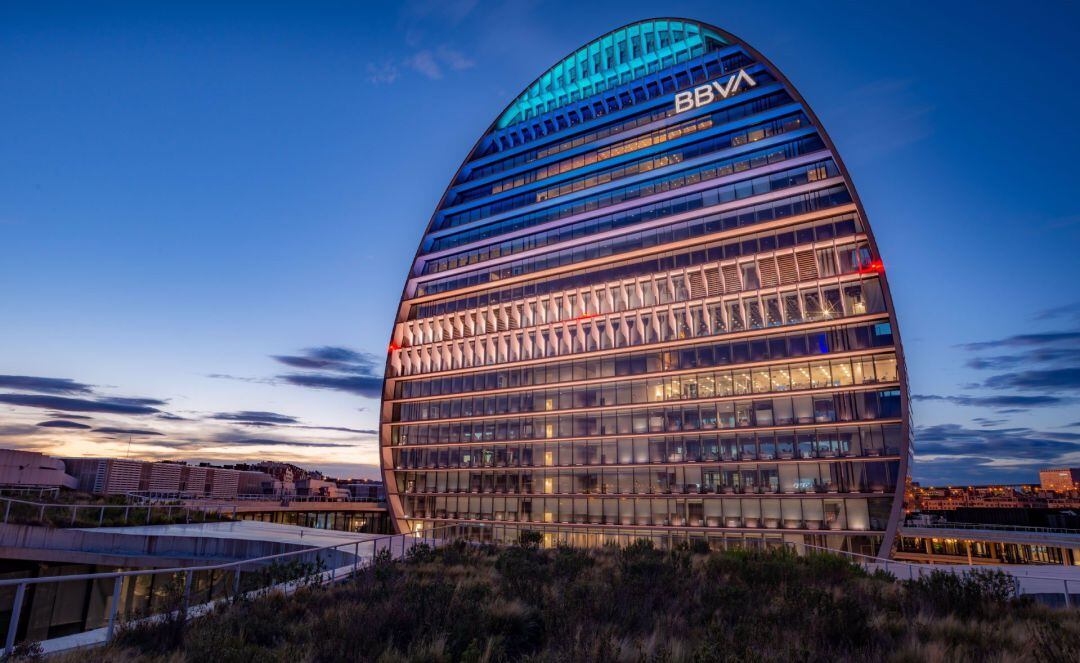 Sede de BBVA en Madrid, edificio La Vela