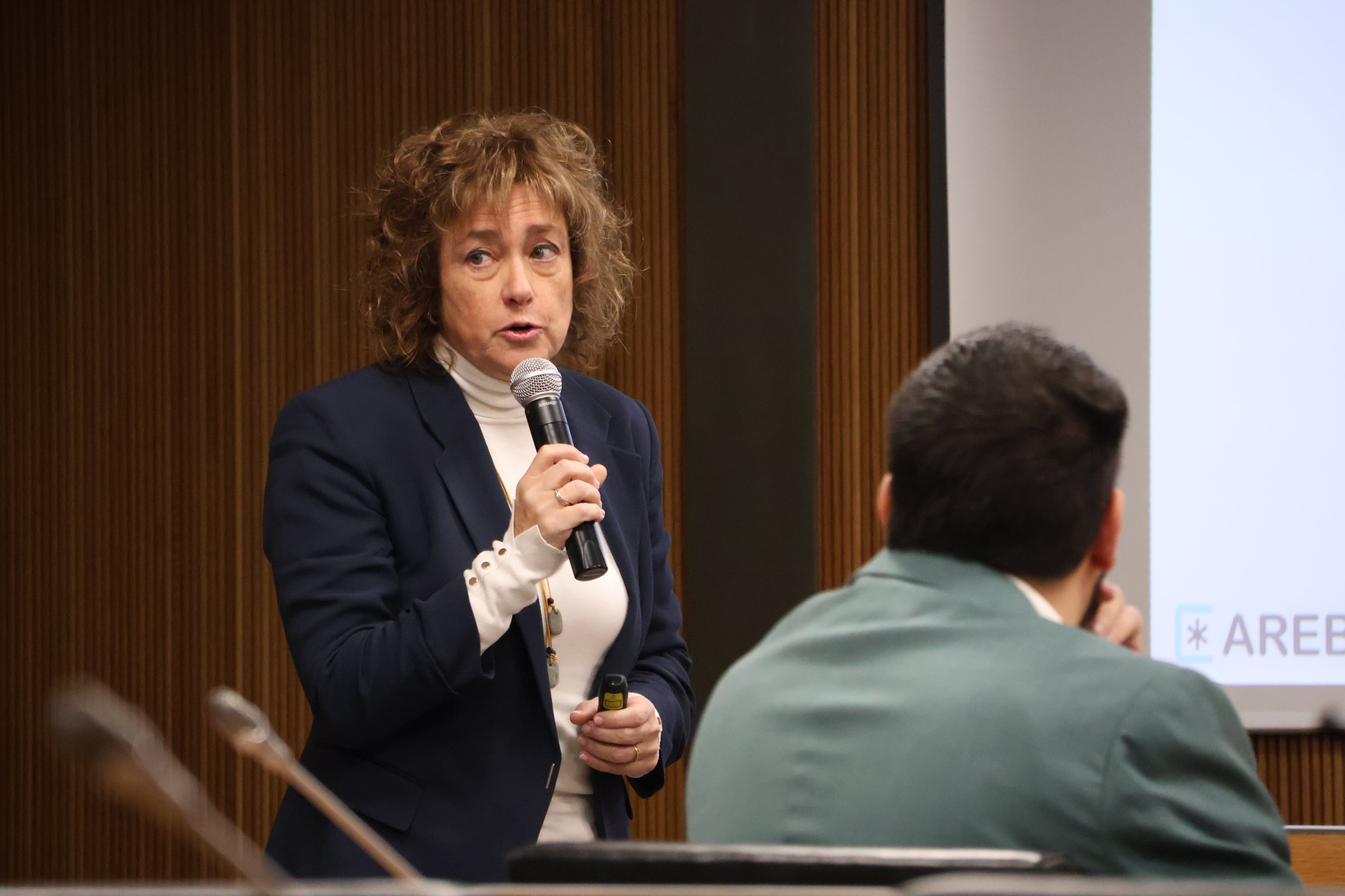 La presidenta de l'AREB, Sílvia Cunill, durant la compareixença pública al Consell General d'avui