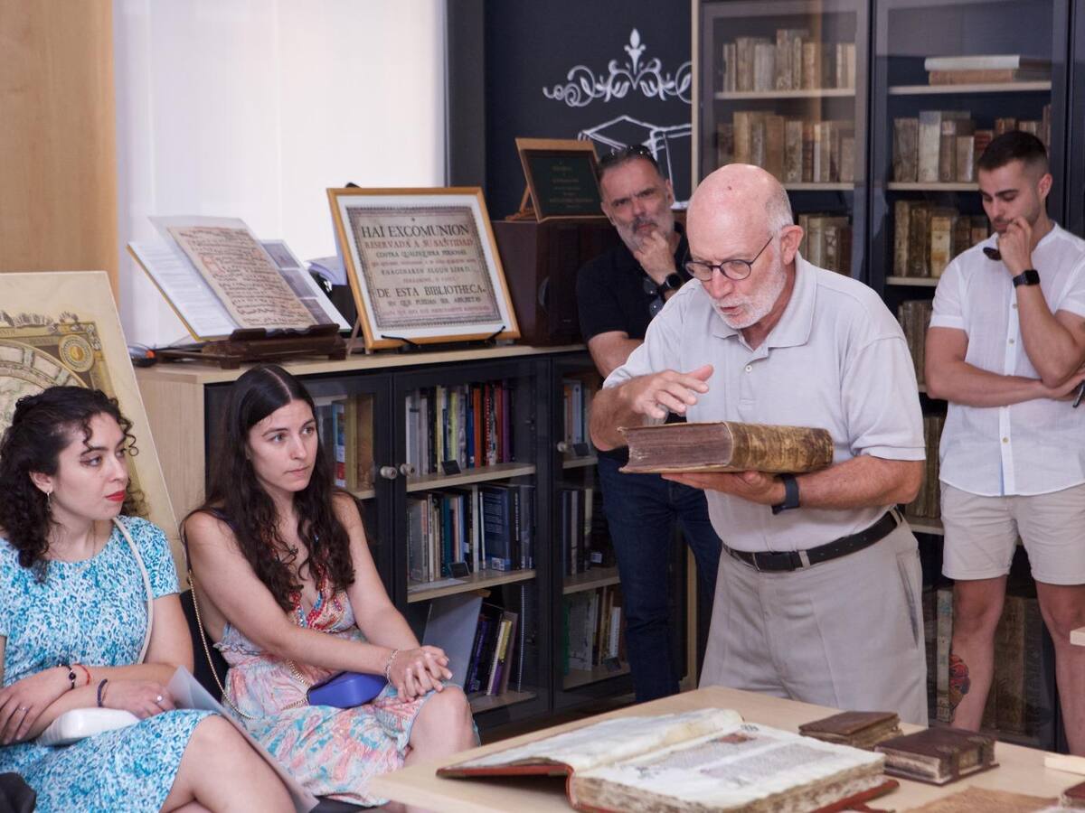 La Biblioteca de los Libros Felices, el lugar donde los libros son acariciados