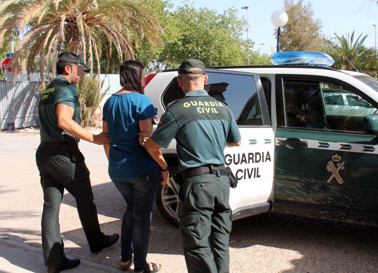 Imagen de una de las detenidas en esta operación