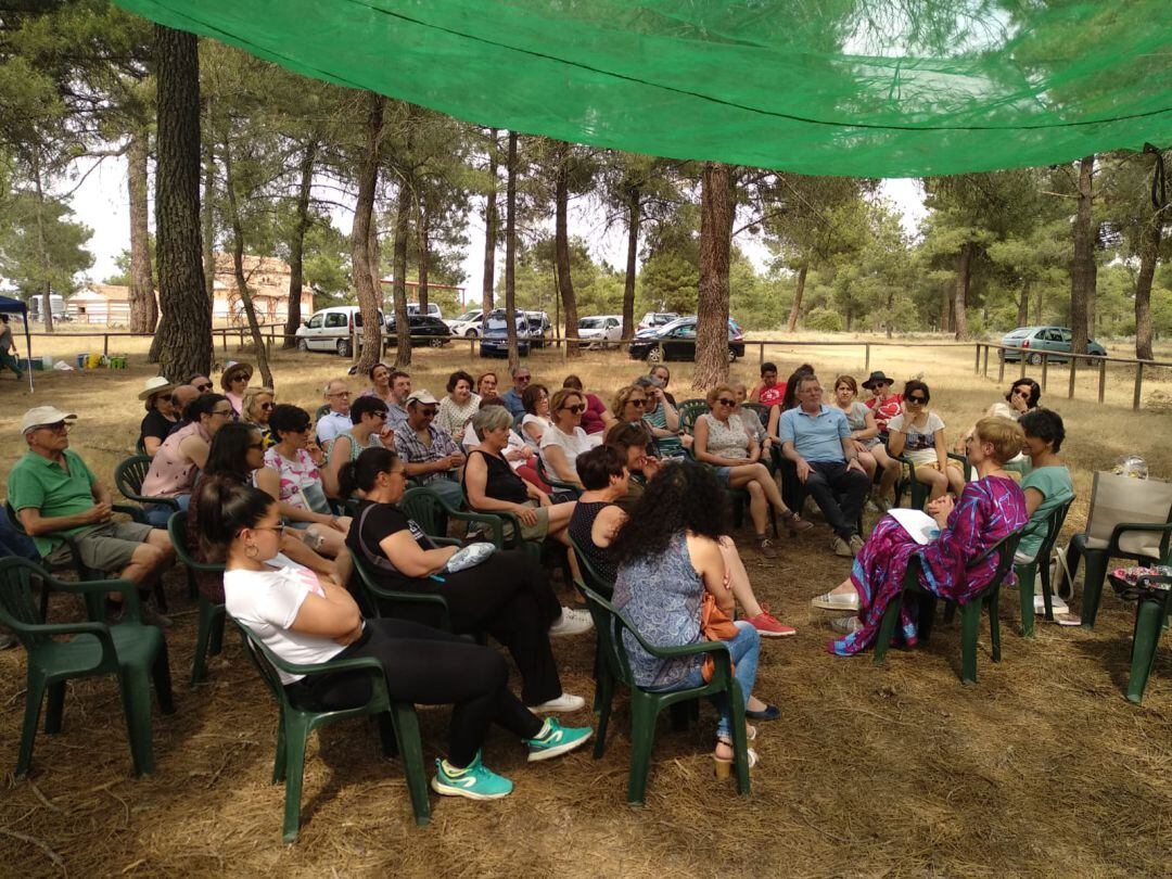 Carmina García presenta su novela &#039;Tu gloria eterna&#039; en el paraje de la ermita de San Benito de Gallegos