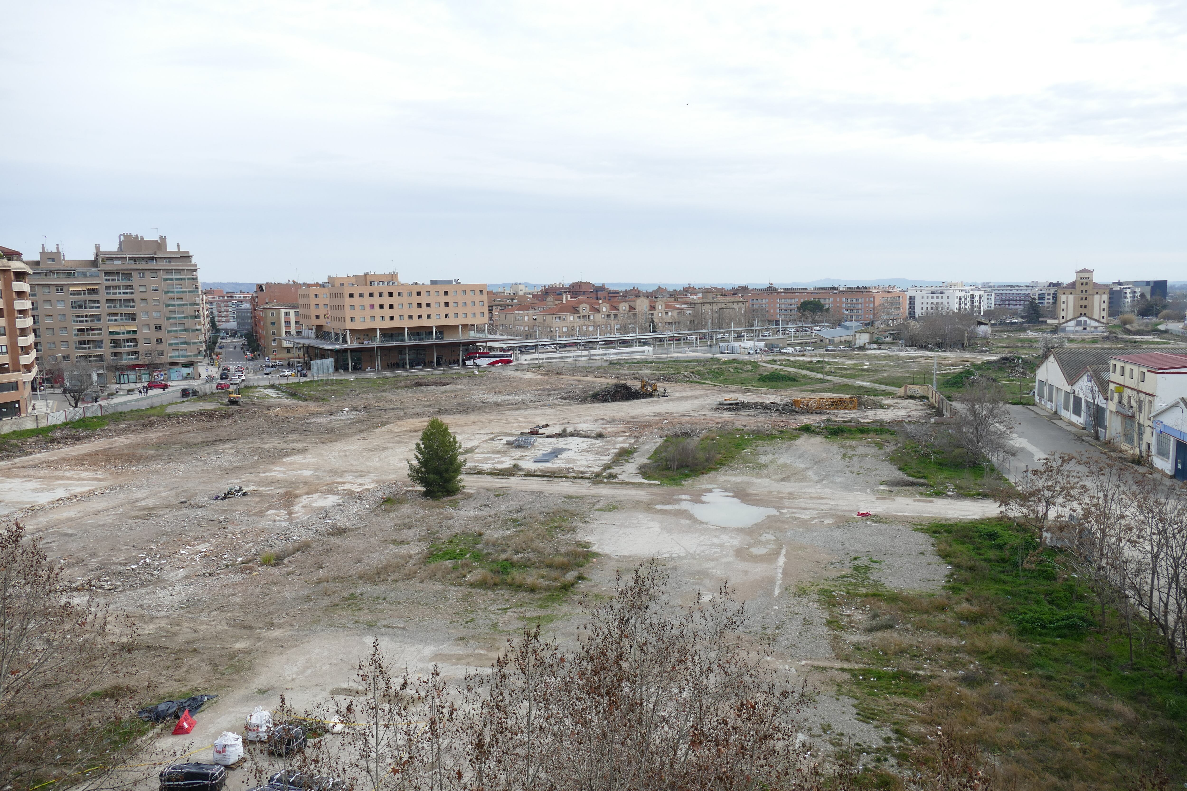 Así está el solar de las harineras tras los derribos realizados