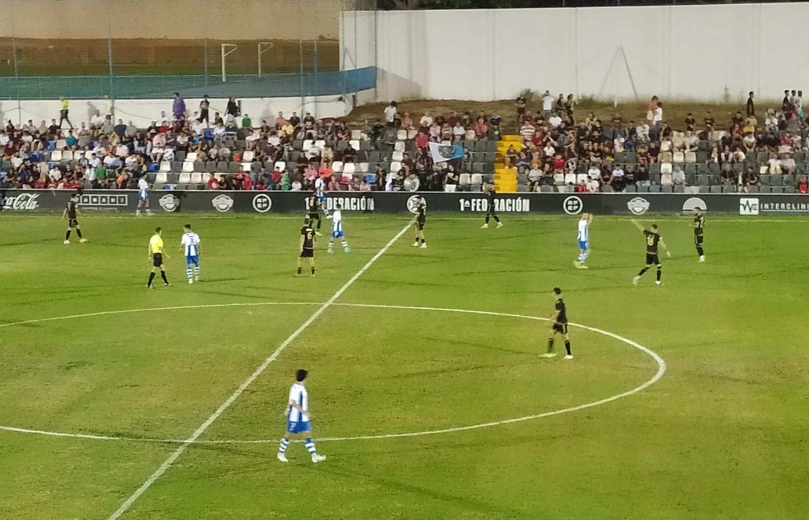 Instantes del partido en el Estadio Antonio Solana entre el Intercity y el CD Alcoyano