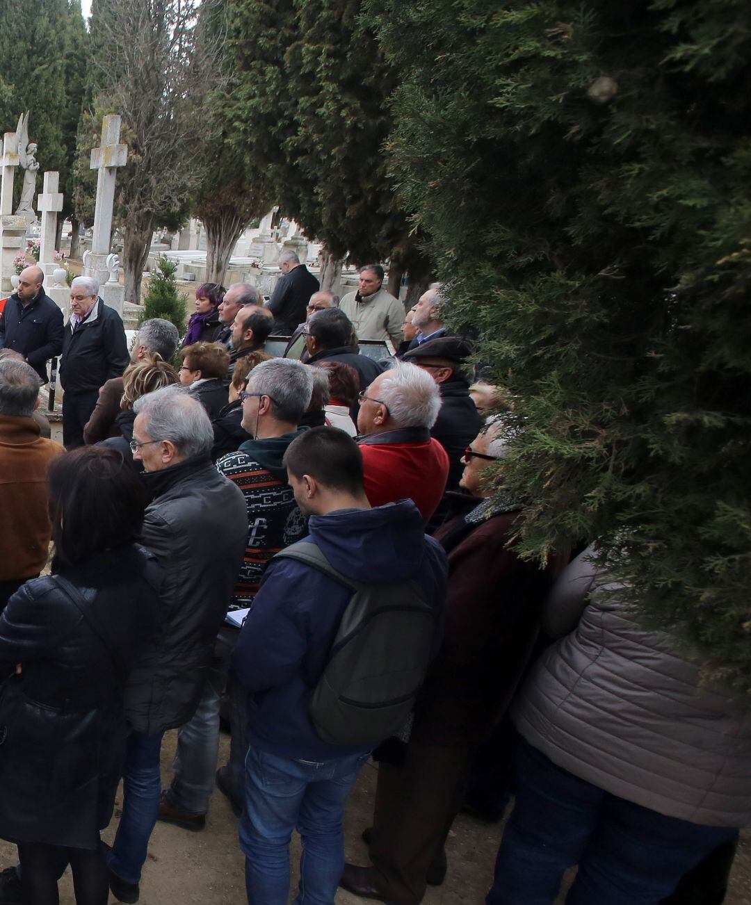  Inauguración del memorial que se ha construido en el cementerio de El Carmen