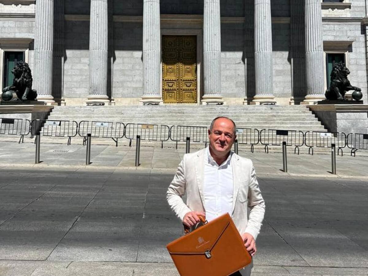 Emilio Sáez dejará su acta de concejal del Ayuntamiento de Albacete "en unas semanas"