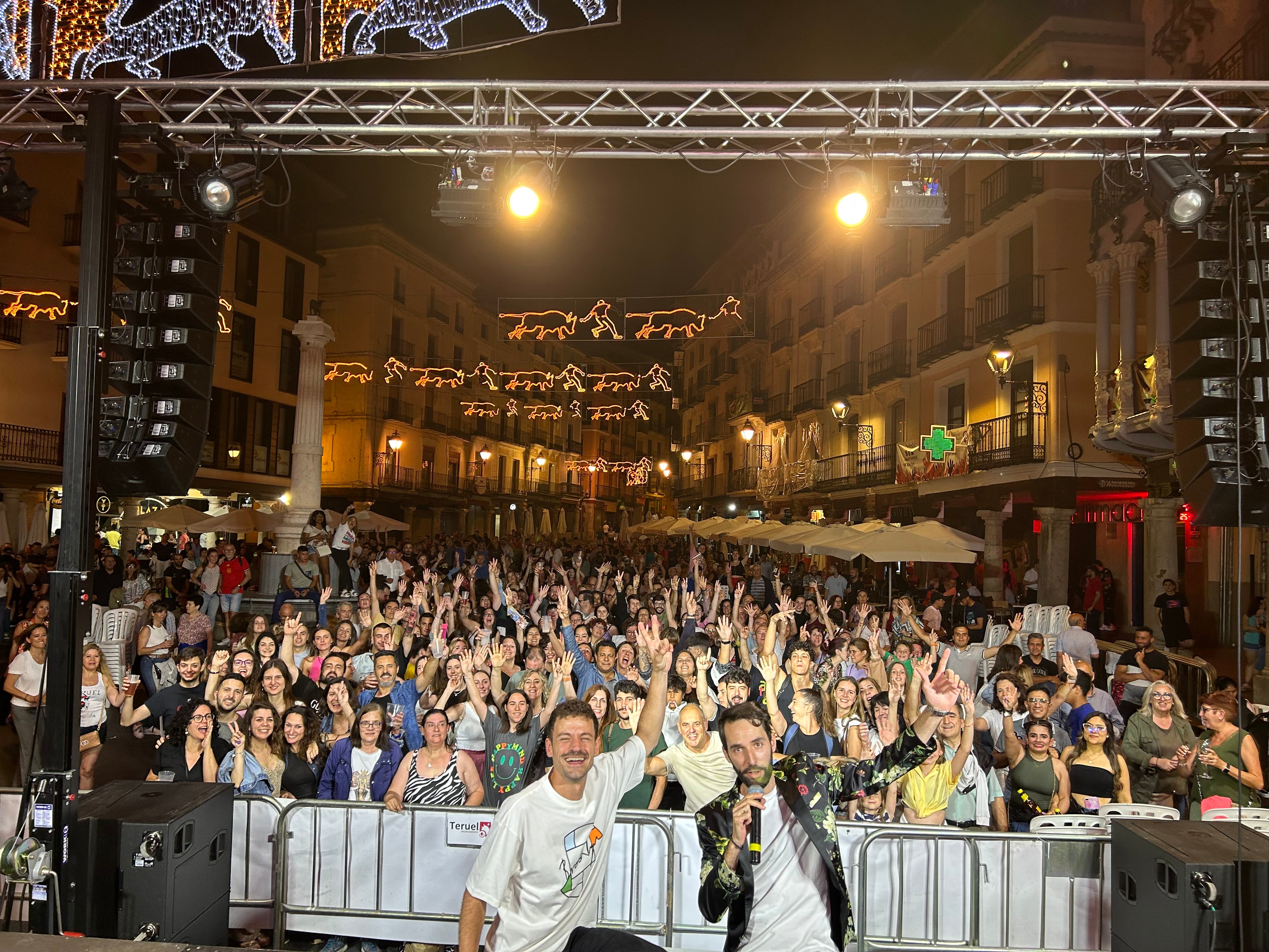 La Fiesta Ochentera de Teruel 2023 logro hacer bailar a todo el publico.