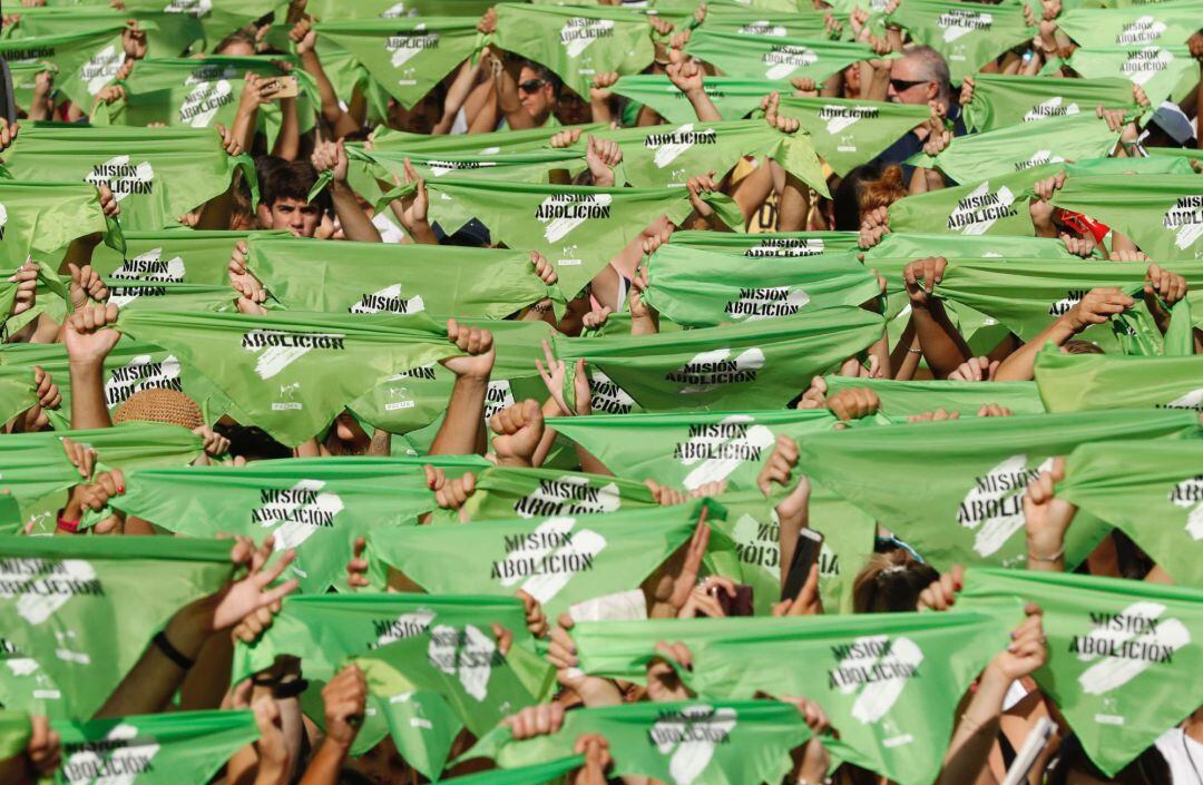 Protesta convocada por el partido PACMA contra las becerradas que se desarrollan en diversas localidades de España, esta tarde en la Puerta del Sol.