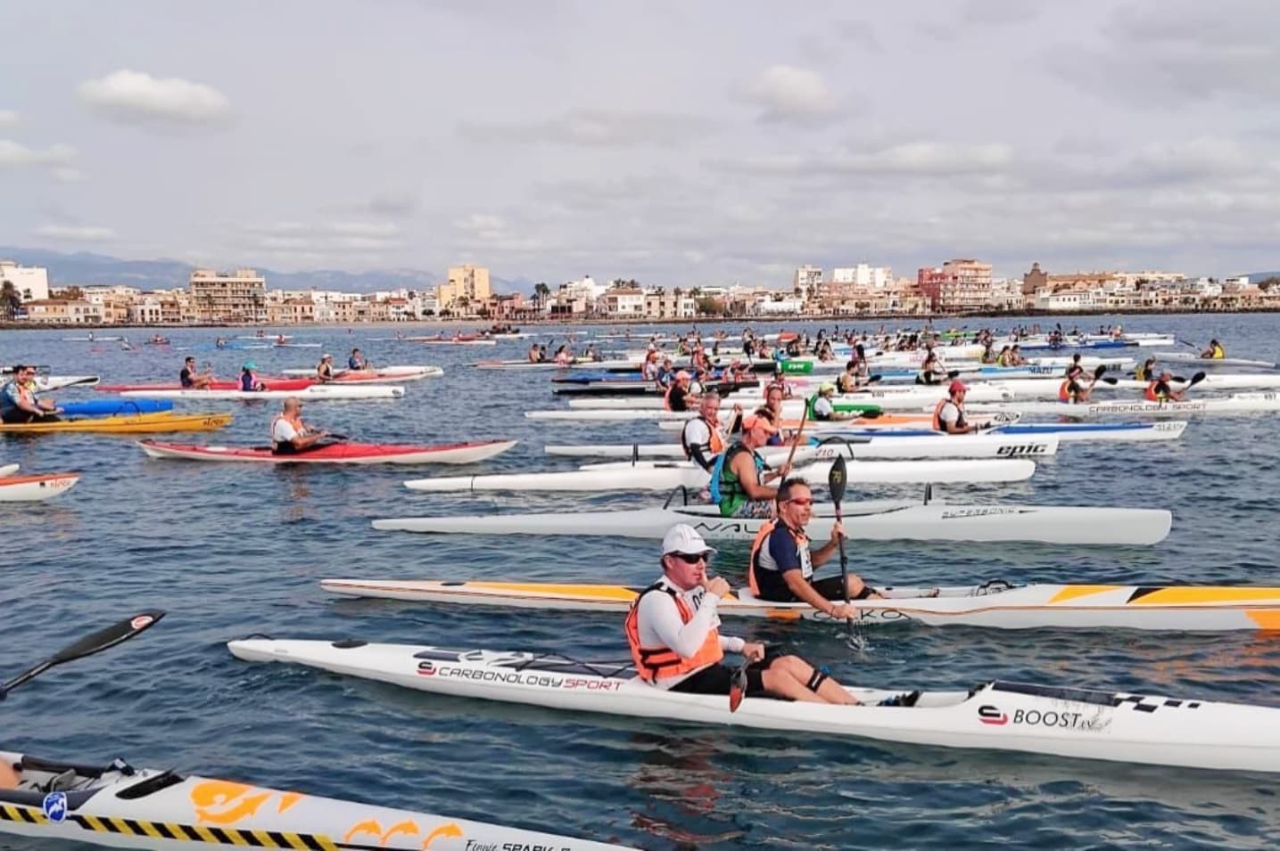 Set menorquins van tornar amb una medalla de la competició a aigües mallorquines.