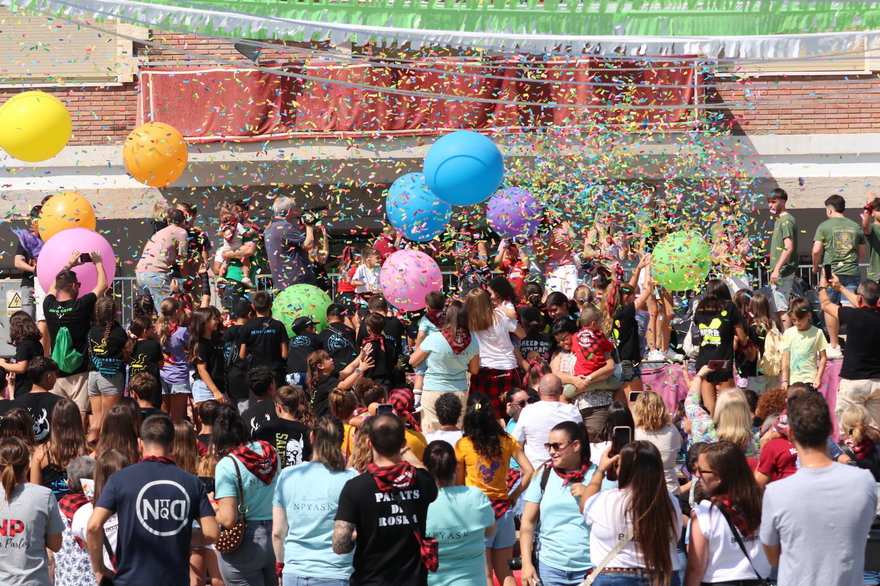 Mequinenza da inicio a las Fiestas de “La Santa” 2025 con el lanzamiento del chupinazo