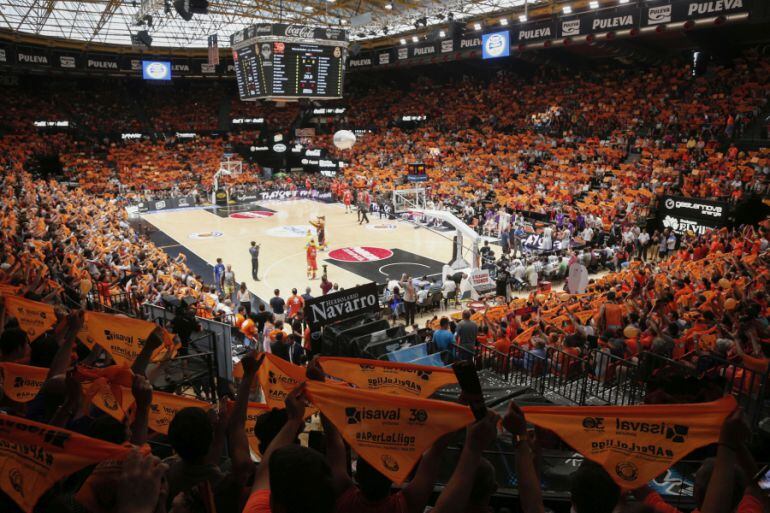 La Fonteta, en uno de sus partidos con mayor audiencias de los últimos cursos