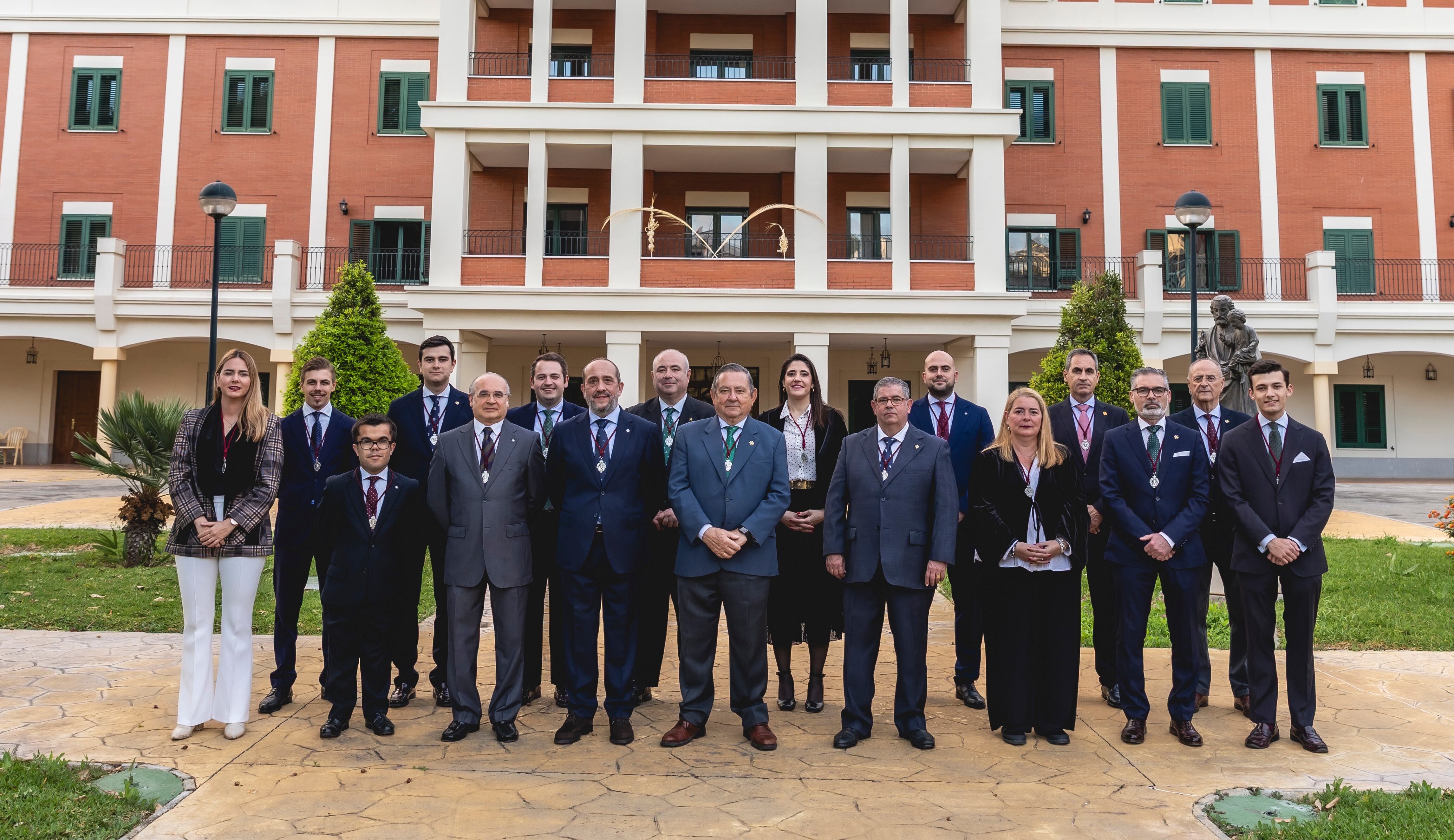 José González Quirós, al frente de su candidatura para seguir como hermano mayor de San Benito