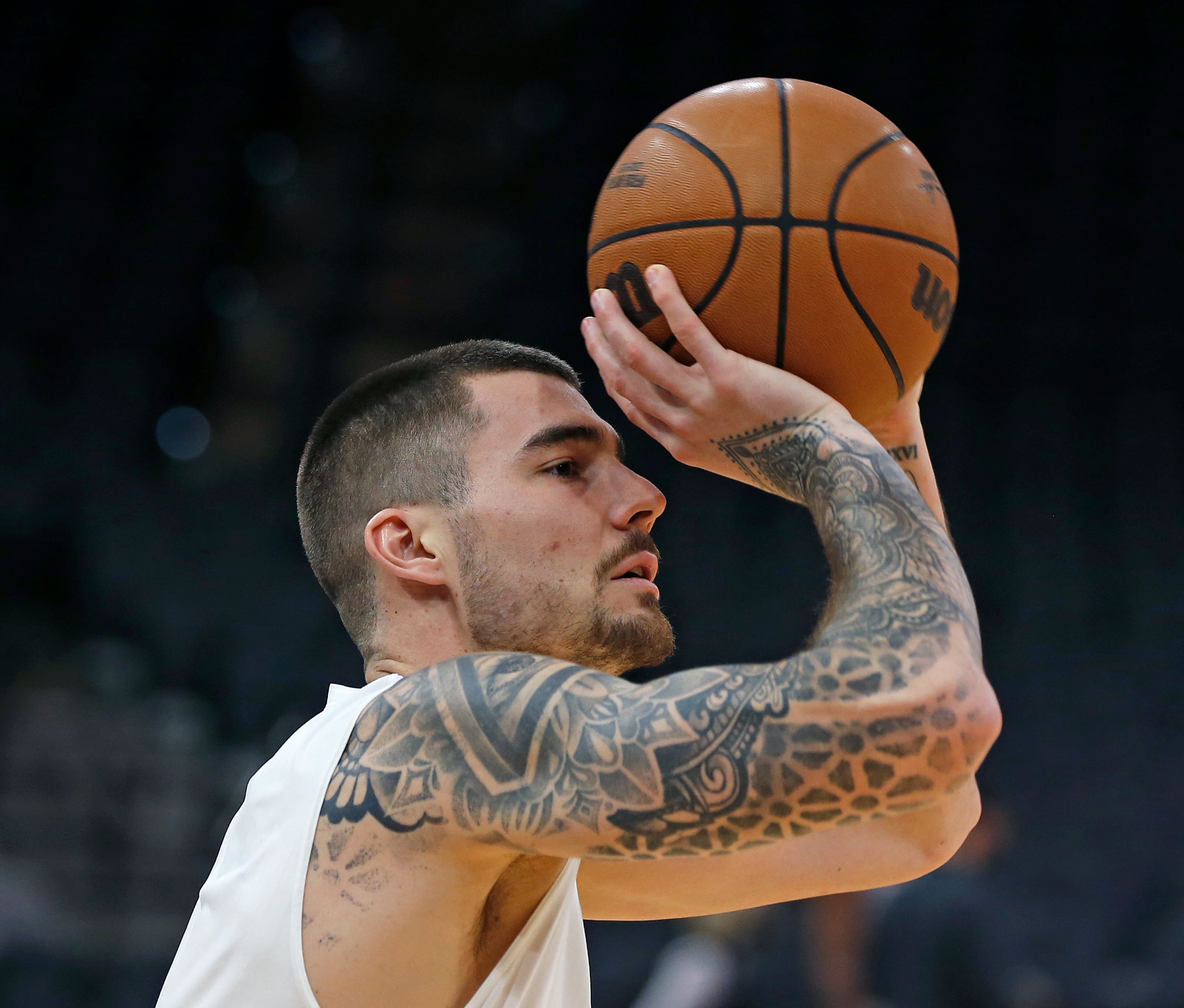 SAN ANTONIO,TX-JANUARY 26: Juan Hernangomez #41 of the San Antonio Spurs warms up before a game against the Memphis Grizzlies at AT&T Center on January 26, 2022 in San Antonio,Texas. NOTE TO USER: User expressly acknowledges and agrees that, by downloading and or using this photograph, User is consenting to terms and conditions of the Getty Images License Agreement. (Photo by Ronald Cortes/Getty Images)