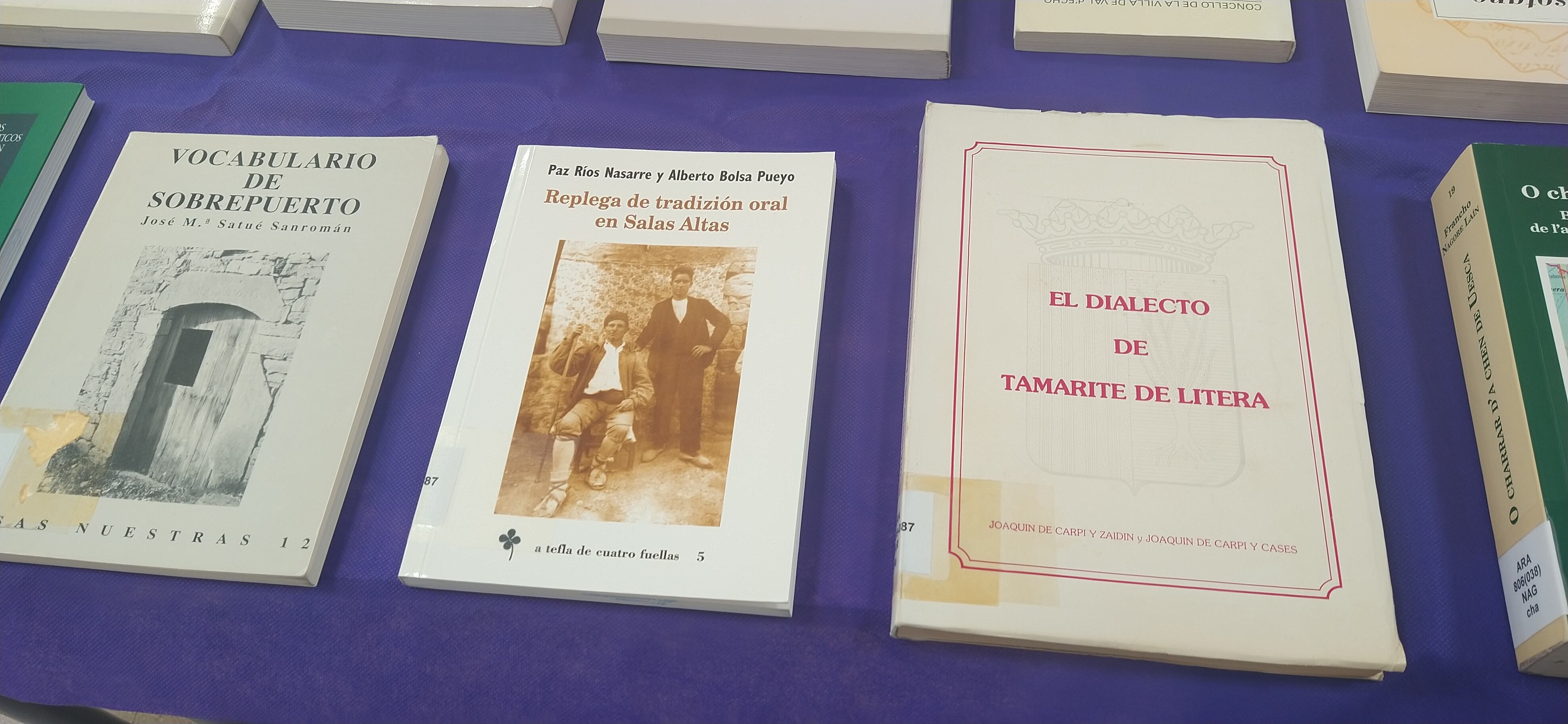 Libros en lengua aragonesa en el Campus de Huesca