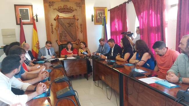 Momento de la constitución del actual pleno municipal en junio de 2023