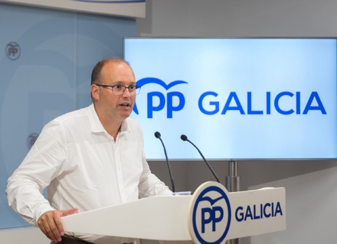 El secretario general del PPdeG, Miguel Tellado, en rueda de prensa