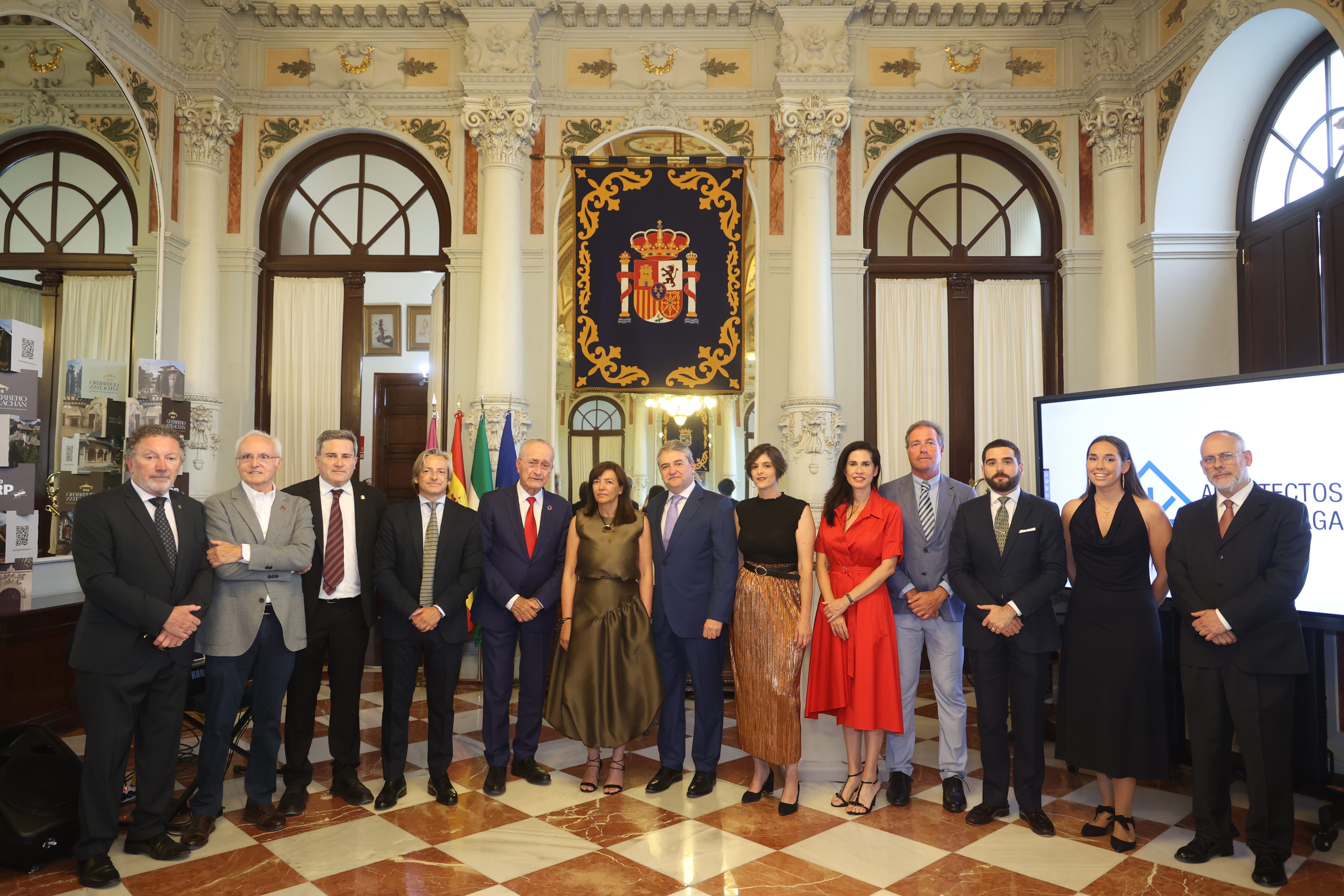 El acto ha contado con la participación del alcalde de Málaga, Francisco de la Torre, y la decana del Colegio de Arquitectos, Susana Gómez de Lara