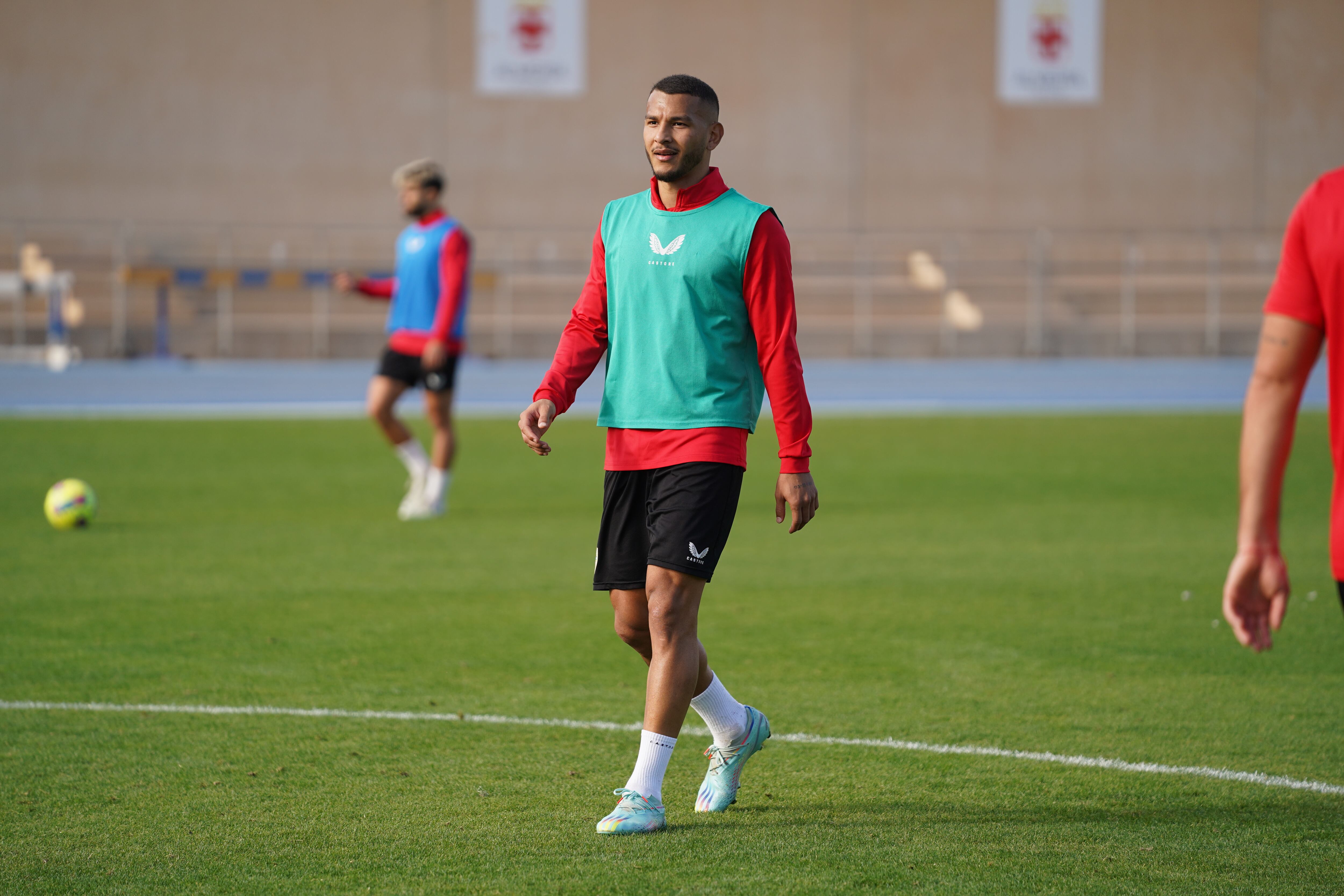 Luis Suárez en su primera sesión con el Almería.