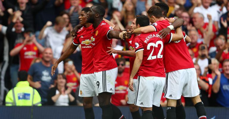 Los jugadores del Manchester United celebran el primer tanto ante el West Ham