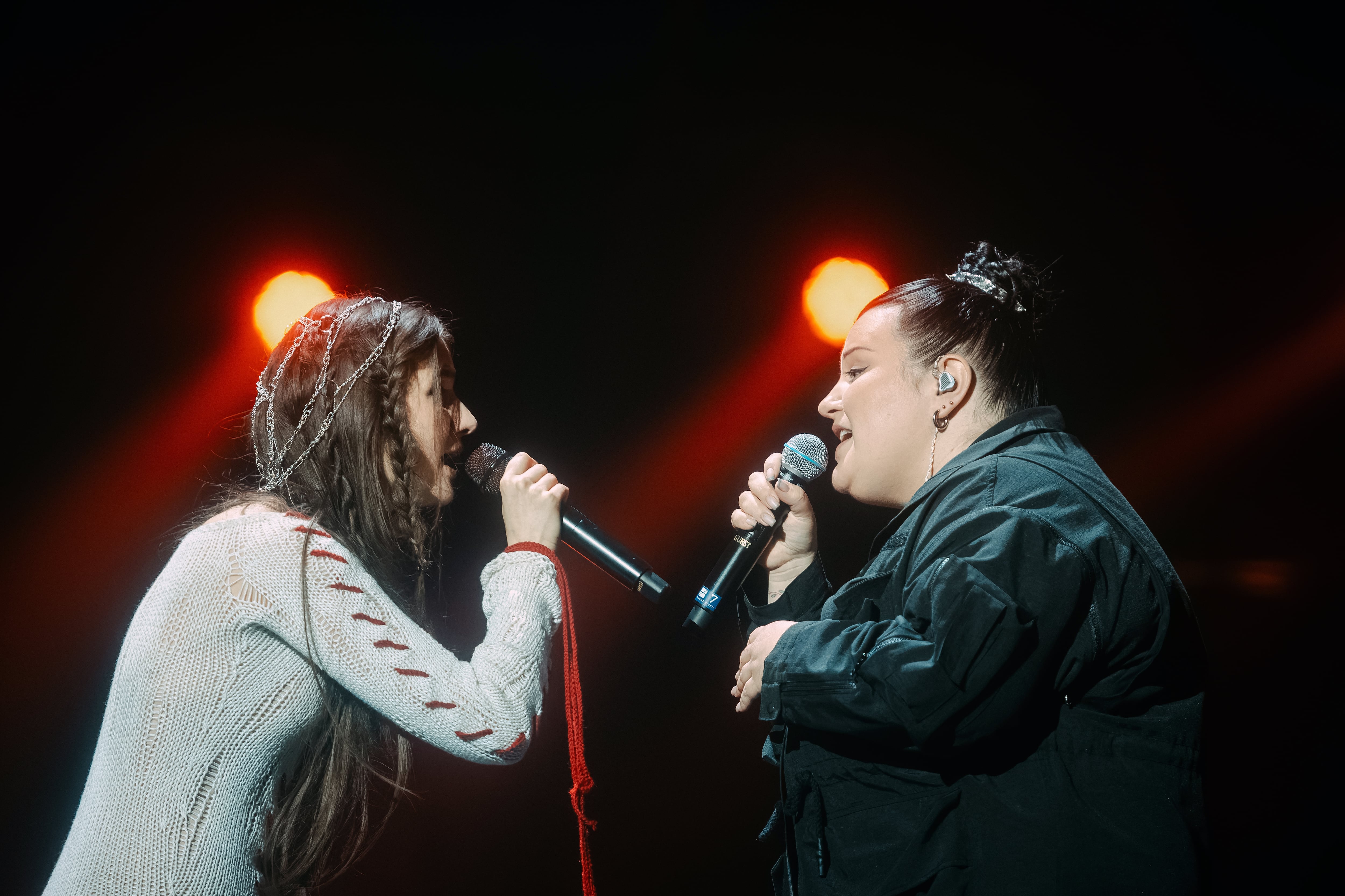 Jerry Heil y alyona alyona en una actuación en Kiev (Ucrania) previa al Festival de Eurovisión de 2024.