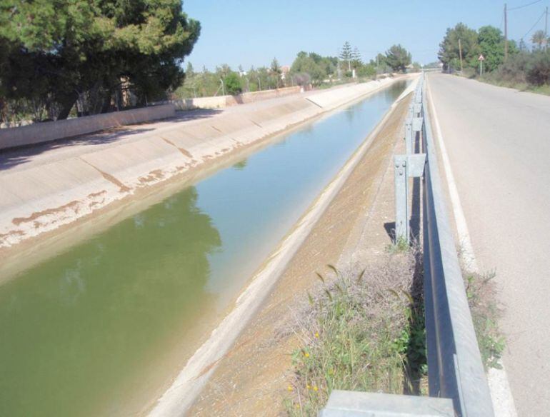 Canal del trasvase Tajo-Segura