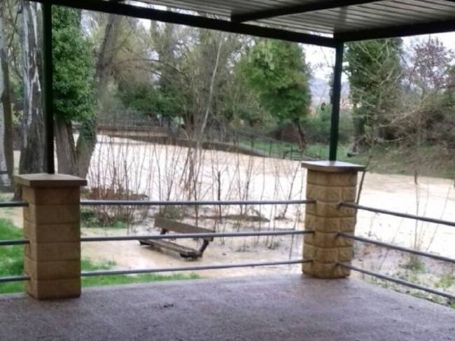 Parque y piscinas de Erla, inundadas