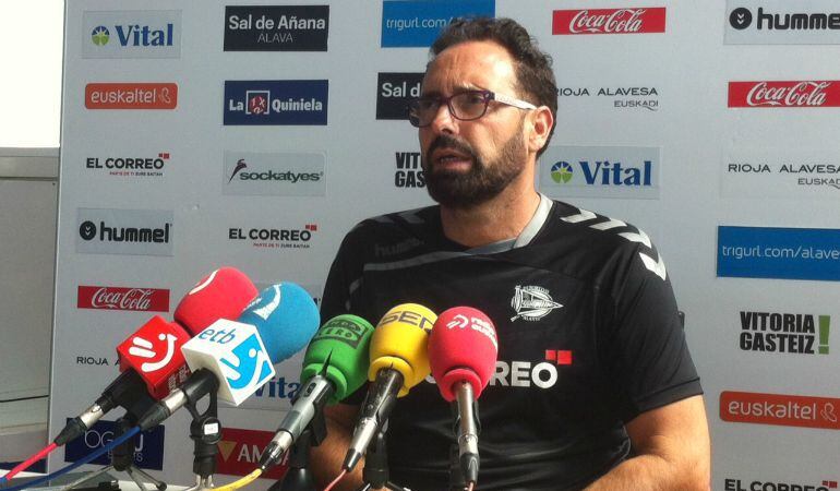 Pepe Bordalás en la previa de Copa del Rey en Ibaia.