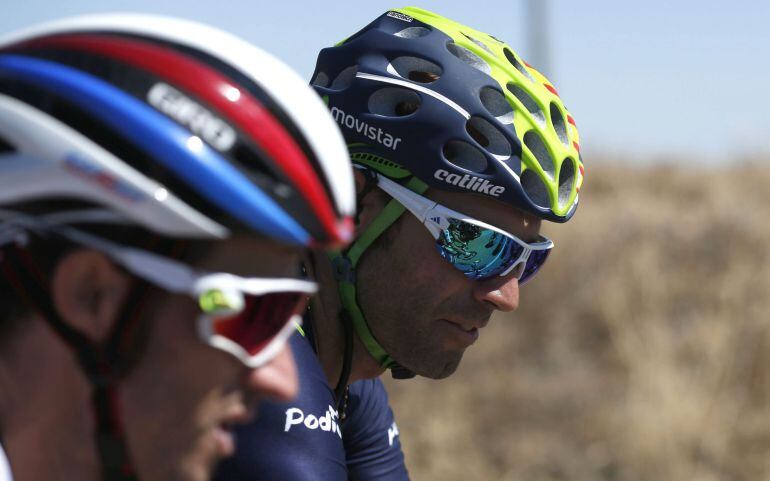 Dani Moreno y Alejandro Valverde durante una etapa de La Vuelta a España.